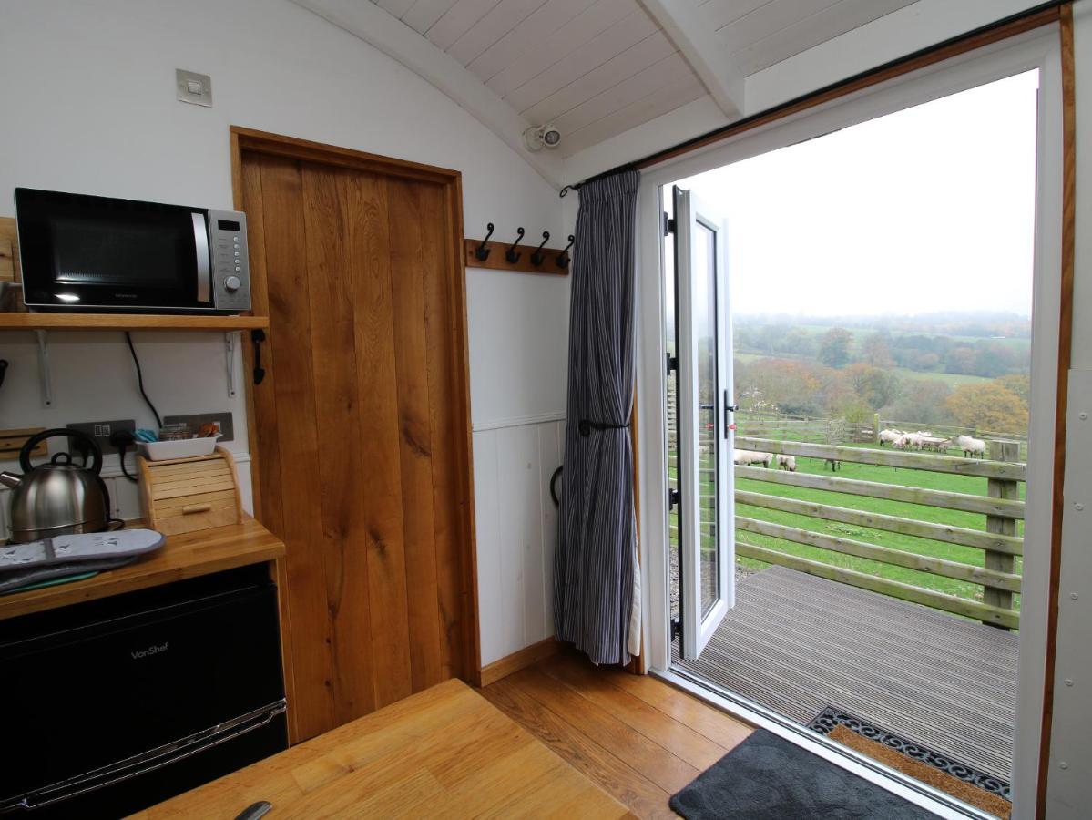 Shepherds Cabin At Titterstone Farden Exterior foto